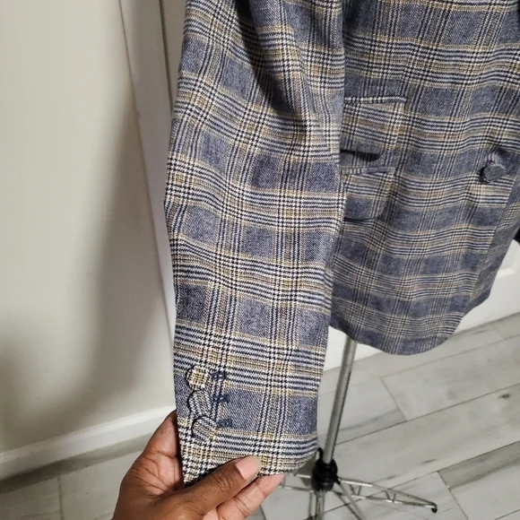 The Gigi Italia Men's Blue Plaid Wool Blazer w/ Mustard Velvet Trimming Size 48 - Picture 7 of 13